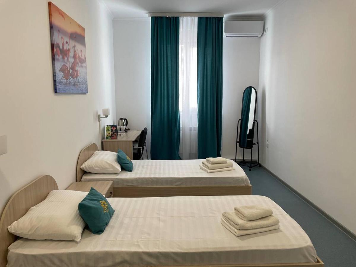 Apec Hotel Atirau Kültér fotó